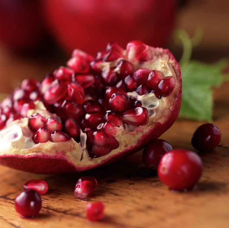 Studio3inc's tweet photo. Serving you fresh food photography to help you recover from the egg nog. . . #happyholidays #festive https://t.co/XEO8AJCi34