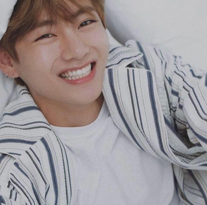 Amethyst2013_'s tweet photo. Taehyung I want you to know that A.R.M.Y. He loves you very much and we are very worried about what the enemies have told you, please do not pay attention to them and understand that we love you❤️❤️❤️❤️❤️❤️❤️❤️❤️❤️❤️❤️❤️❤️❤️ https://t.co/kRR2VlhzM9