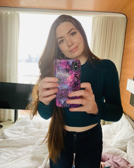 Can I cut this long ass hair yet or nah ? https://t.co/3rnBUla8RL