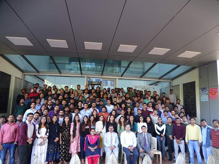 PriyankaKajla59's tweet photo. #TraningGotOver #LastDayOfTraining #TreePlanting #GreenIndiaInitiative #RGNIIPM #IPINDIA #CGPDTM #2019Batch #27-12-2019 https://t.co/TuDuH6wusk