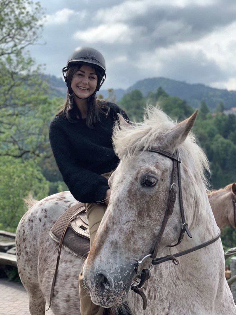 Bye bye 2019 met een mooi vooruitzicht voor 2020! De handtekening voor een nieuwe campagne 'Wilder Süden' voor duurzaam reizen in @visitbawu is binnen. Dit idyllische ritje was in het molendorp Ottenhöfen afgelopen zomer.
📸: Zoë van Liere #VisitBaWu