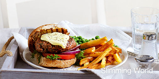Eat delicious, filling food every single day and still #LoseWeight? Yes you can 🍔🍛🍝! Enjoy a taste of #SlimmingWorld by following our free 7-day menu: ow.ly/D9hk50xElig