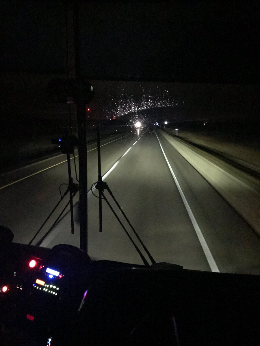 MidwestBusTrips's tweet photo. Bright and early but we are off! 3 buses heading to Minneapolis for Bears vs Vikings! Thanks to all who joined us! https://t.co/SGZQfphwbv
