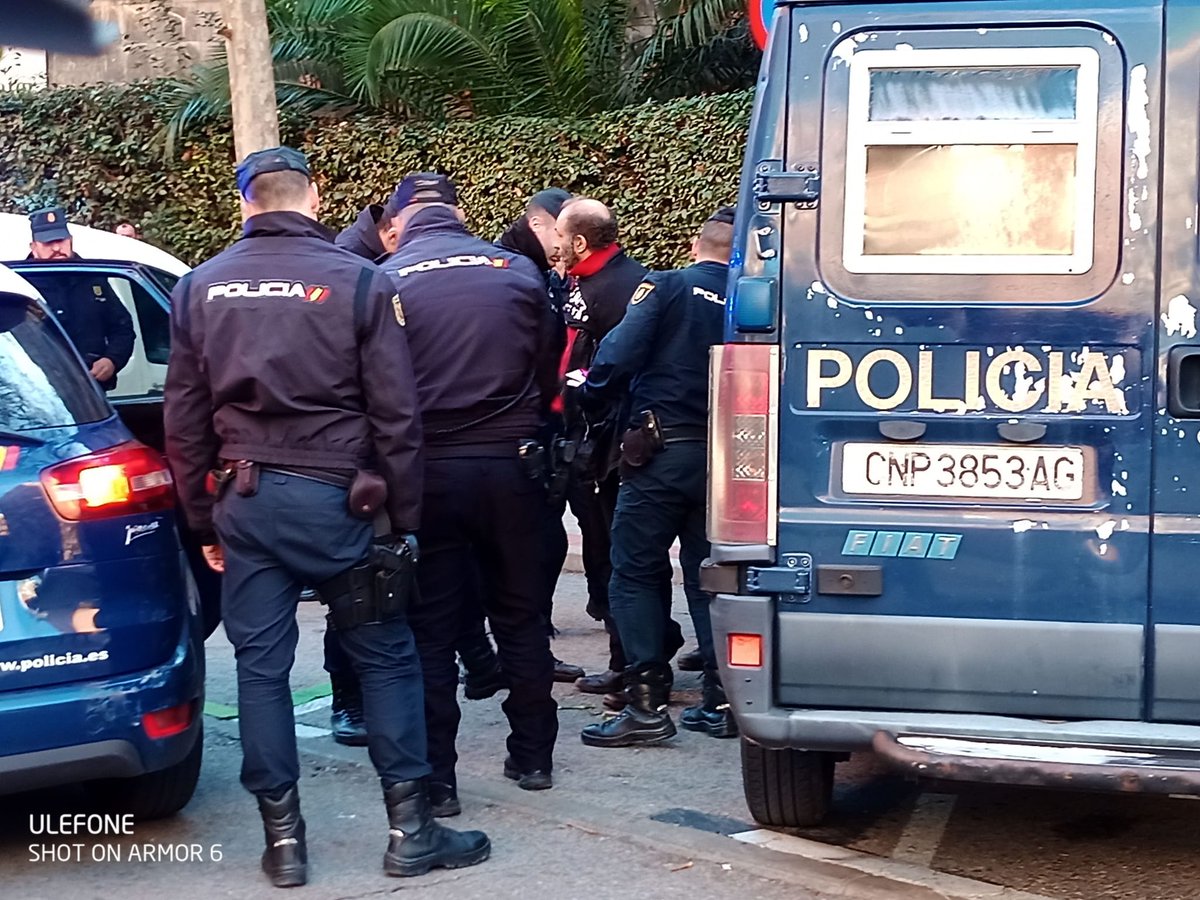 aguiladepiedra's tweet photo. @gadorjoya Esta vez calabozo de Moratalaz amplio y oscuro por desobediencia y resistencia... a la ley del aborto.
Y además hicimos un precioso rescate! https://t.co/h6DWil9ULO