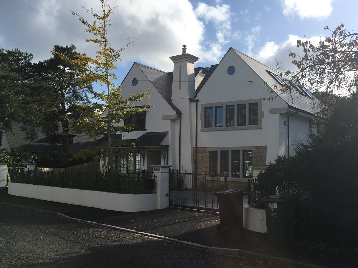 StudioModa_arch's tweet photo. Newton Road - 2 dwellings complete and sold. #architecturedorset https://t.co/Z5fanRkBof