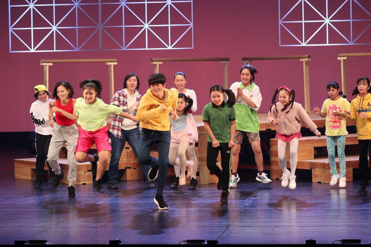 TomoeTakada's tweet photo. #TPSstudio #FameJr 終演しました！

1年前より #リアリズム演劇 の基礎から教えてきた子どもたちが、本当に大きく成長し羽ばたいた舞台となりました。

静岡の子たちはとっても優しくて良い子たち。だからこそガツガツしたエネルギーの塊のようなこの作品に取り組むのに大変苦労しました。 https://t.co/St8tap8IaE