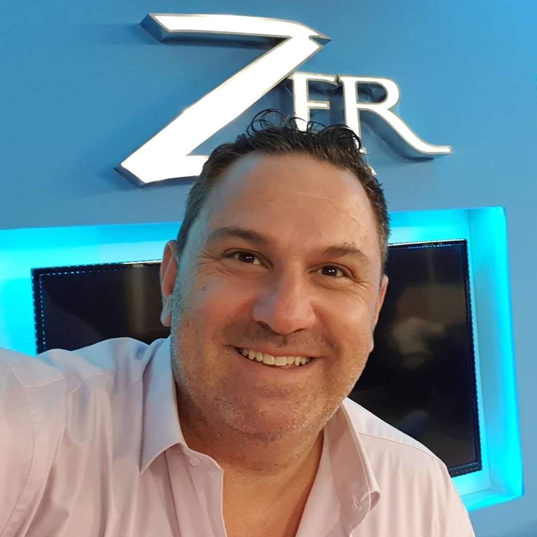 tzervoudakis's tweet photo. Η προτελευταία διακαναλική εκπομπή τής χρονιάς ξεκινά στίς 11:00 σε #MakedoniaTV #MesogeiosTv #DionTv #ETv #CosmosTv #IwanninaTv #NotosTv Σας περιμένω κοντά μου...... Χρόνια πολλά!!! @ZerTechnology https://t.co/ibj5lyXkzJ