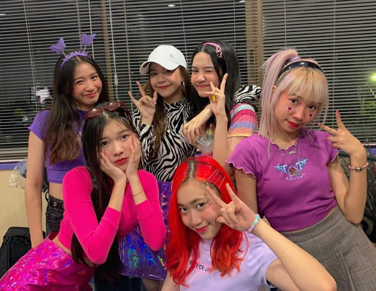 THAI_TPOP's tweet photo. UPDATE MUSIC VIEWS 🎶
                  
                  " REDSPIN "

- FANZONE ( แฟนโซน ) 2 อาทิตย์ 7 แสน

ฟังเพลงของ redspin ได้ที่👇
YouTube : BH BrickHouse 

#RedSpin
#GGTPOP
#TPOP
#viewsmusicTPOP https://t.co/LCFMYsqt5d