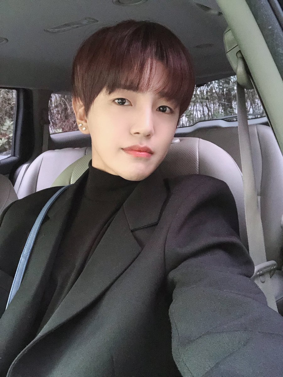 official_ACE7's tweet photo. [#에이스_동훈]
제가 왔습니다 우리 초이스!!🥴
다들 넘 보고싶네여❤️
#에이스 #초이스 #ACE #CHOICE https://t.co/wJPZyFVjLC