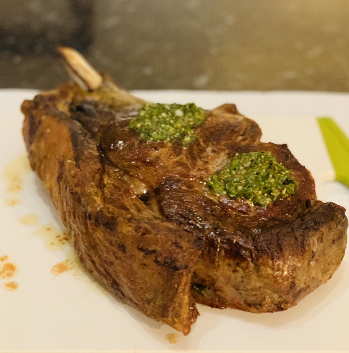 tssorcinelli's tweet photo. Happy #SundayRoast to you all! I haven’t forgotten about #youbaby 2.2kg #CoteDeBoeuf herbs 🌿 & garlic 🧄 butter 🧈! #Yuoaremyeverything #localbutcher #Penge #Meat taste better 🥩🥩🥩#grill #bbq #charcoal @VilaThaiCuisine @TheSmokeyCarter @GrillEmAll @manvfoodfanclub @ukmanvsfood https://t.co/psZlixpvb5