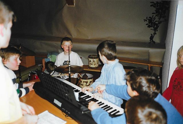 special thing coming up! I‘m playing w/ <a href="/corinnenora/">Nora Corinne</a> @haubisongs @benjaminmuralt and thomas bloch (ondes martenot) at <a href="/moods_zurich/">Moods Club Zürich</a> tomorrow. we will be playing interpretations of @massiveattackofficial songs 
support-band: <a href="/nicolas/">Nico Taing</a>.stocker <a href="/dino/">Dino</a>.brandao… ift.tt/2siT6yd