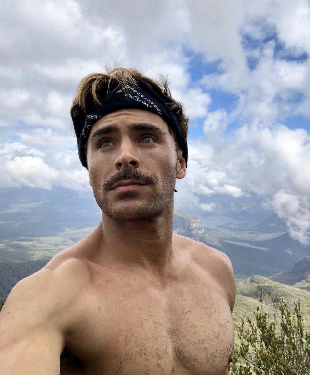 GossipRoomOff's tweet photo. 🚨 Zac Efron a échappé de peu à la mort. L'acteur de 32 ans, qui tournait une série documentaire en Papouasie-Nouvelle-Guinée, a été conduit d'urgence à l'hôpital après avoir contracté une grave infection qui aurait pu lui coûter la vie. https://t.co/20T9DWd52M