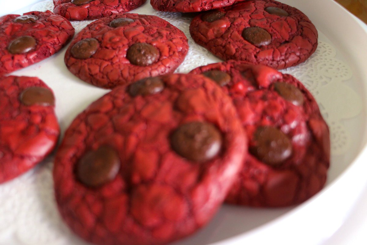 WhoInWonderland's tweet photo. RED VELVET BROWNIE COOKIES รับออเดอร์ก่อนหยุดข้ามปี 😋

#งานอดิเรก  #คนทำไม่ได้กิน https://t.co/0rjqefcPAA
