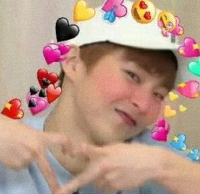 Rachel87744893's tweet photo. Happy birthday taetae #SmileWithTaehyung #TaehyungDay #IPurpleYouTae #TaehyungWeLoveYou #TaehyungWeAreProudOfYou #taehyungbirthday @BTS_twt  💜💜 https://t.co/hSx5aaJ8ab