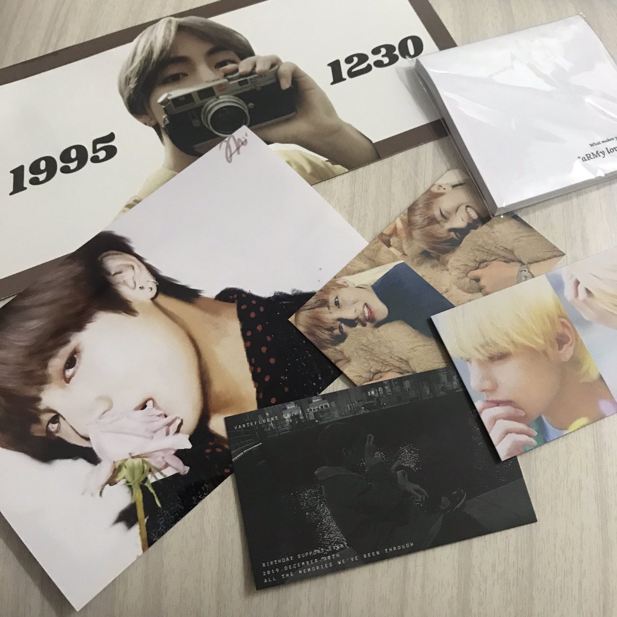 dboysuga309's tweet photo. uwu thanks for the invitation and i had so much fun yesterday!!! 💜🥺🥰 #justforyouhappybirthdaytaehyung #vantefluent https://t.co/FcKHAoYUep
