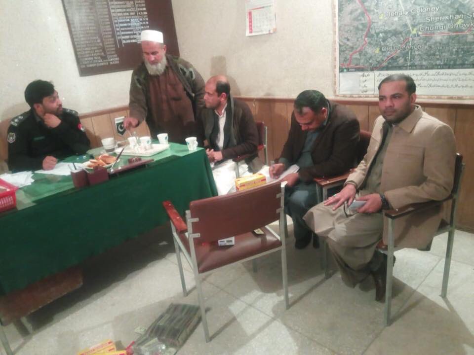 KpDrug's tweet photo. In a joint move Drug Inspector #Peshawar with assistance of local police arrested a person with unregistered drugs in his possession which he was distributing in local market unlawfully. Case initiated against the accused. https://t.co/gk8oyMHFzK