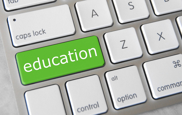 ActuaLitte's tweet photo. L'UNESCO invite les États membres à promouvoir les ressources éducatives libres https://t.co/TsLr06lhgK 
@UNESCO 
#ressources #pedagogie #education #eleves #enseignants #enseignement #ressourceslibres #sharingiscaring https://t.co/SwciY5DkaU