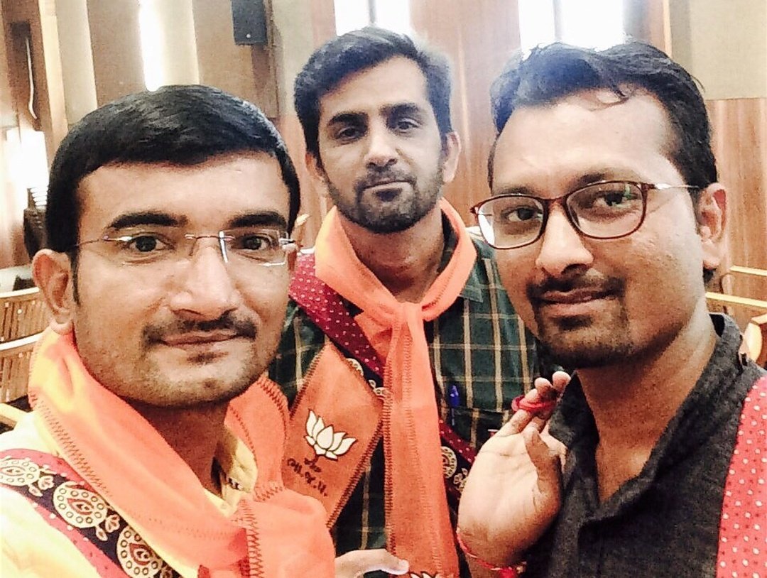imVishalGajjar's tweet photo. हमारे मित्र मि.भावसार को #109K फॉलोअर्स की बहुत-बहुत बधाई | आप जल्दी #109M फॉलोअर्स प्राप्त करें ऐसी शुभकामनाएं 💐✌️
@BhavsarHardiik https://t.co/gqtxizKdtS