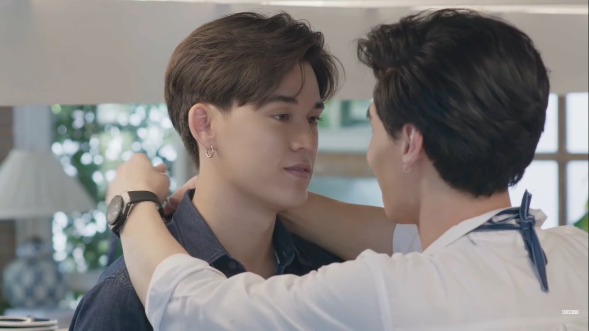 поцелуй меня снова дорама. Kiss me again обои. Kiss me i am armenian наклейка. вперёд кальмар поцелуй обои. Kissed again.