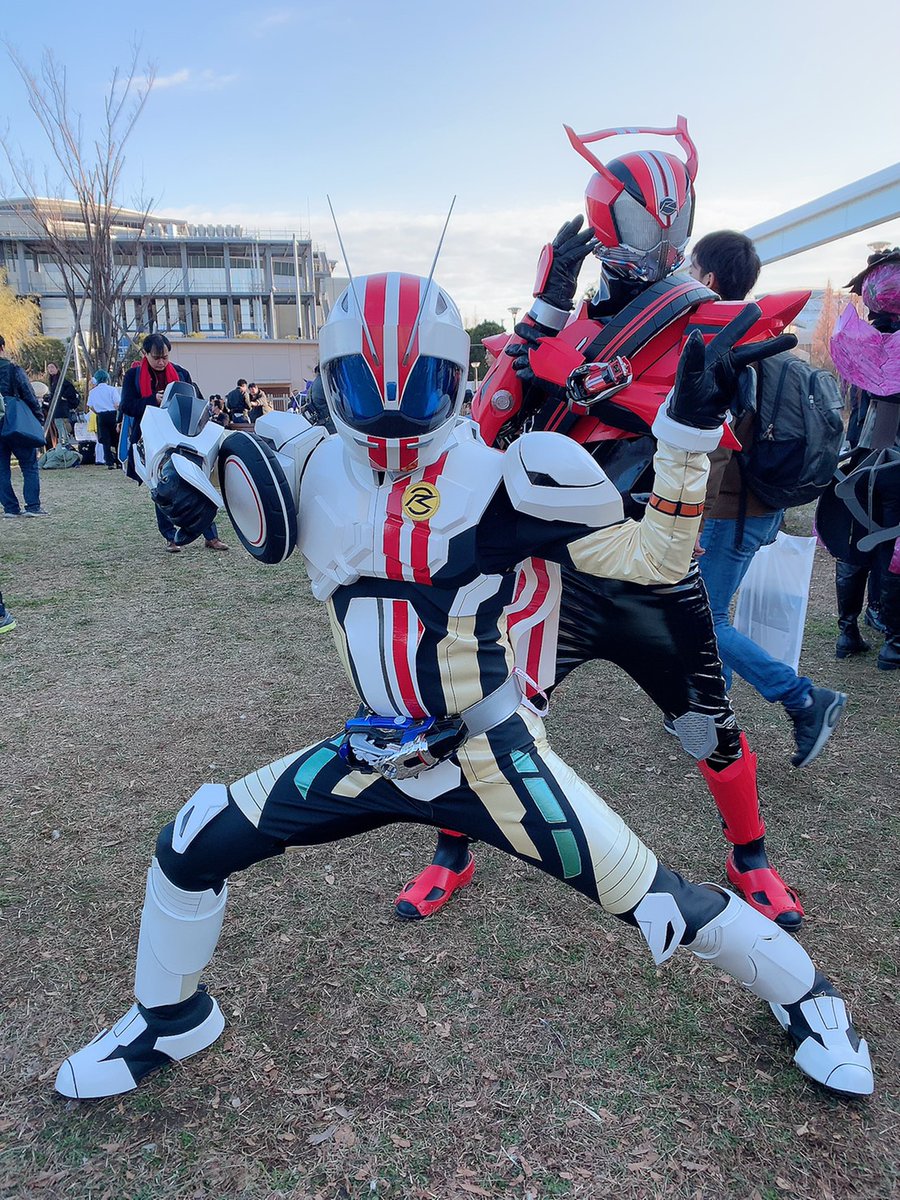 コミケ二日目、仮面ライダードライブのガワコスでコスプレ参加してき