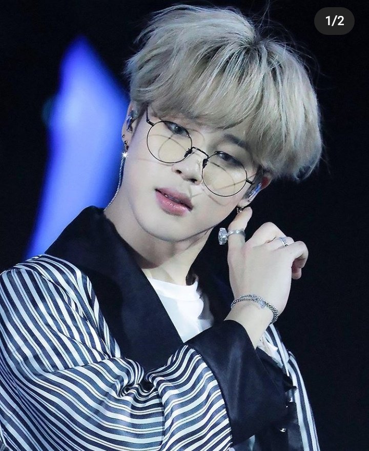 natalie_paurova's tweet photo. Jimin is breathtaking. He is an beautiful kind and pure angel. I love him so much. And im so so so so happy that im living at the same time as BTS. I love y'all.  Forever and ever
#bts #ARMY
#ParkJimin #4everbts https://t.co/z5FbJkc7RF