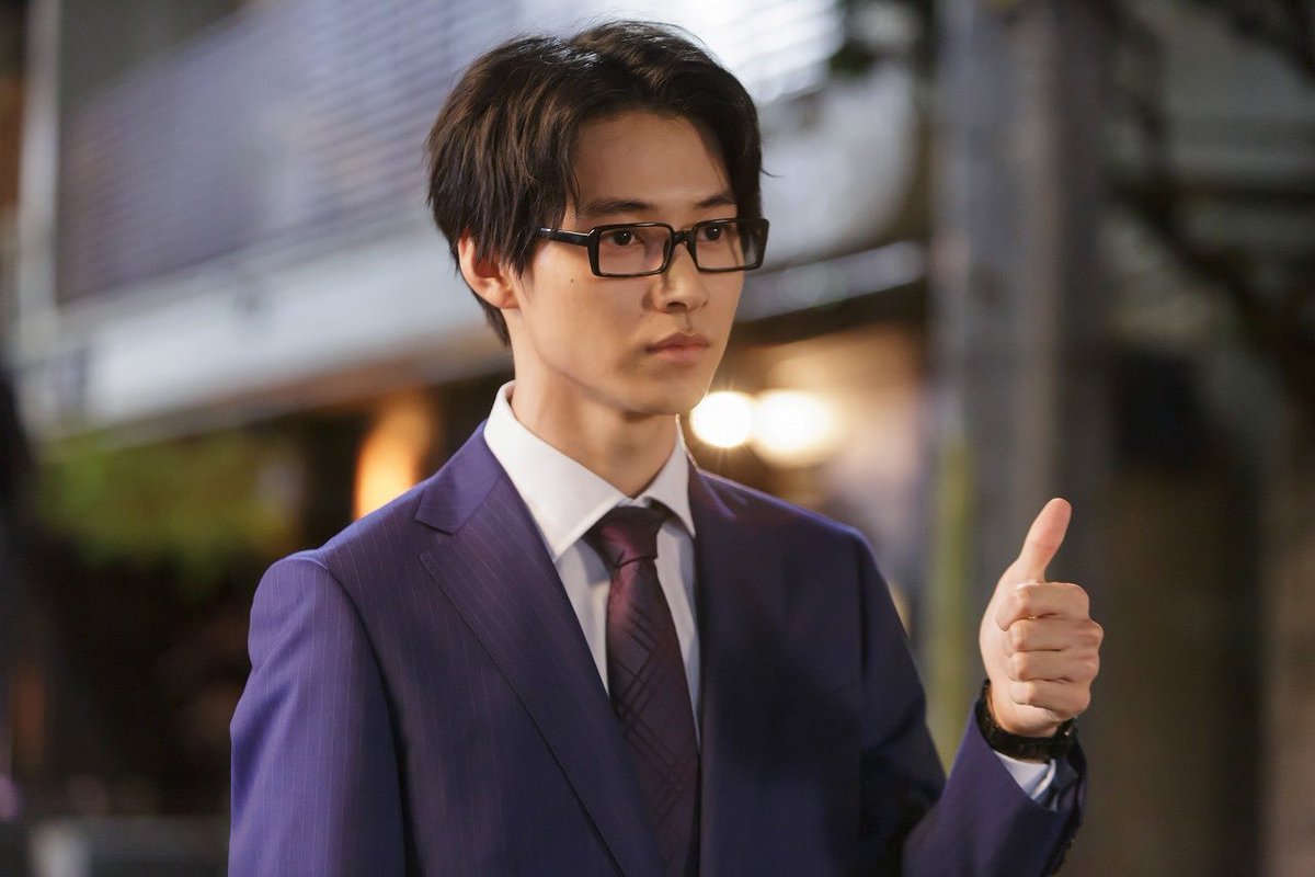 mi_kento97's tweet photo. メガネはアウト https://t.co/7twk6kkJts