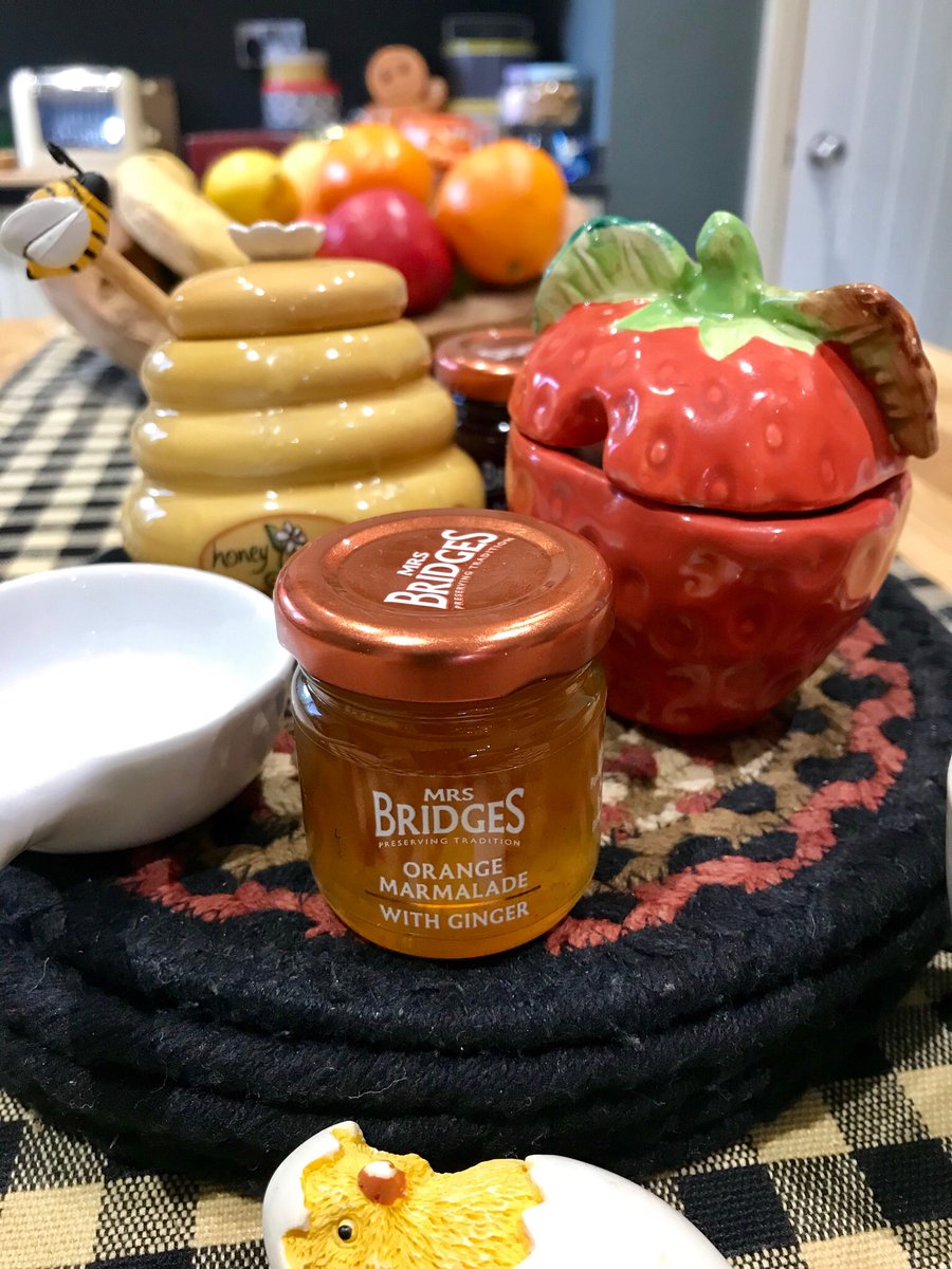 Just having a mid morning snack #Elevenses 

Tea ☕️ and Toast 🍞 

I’m having Orange 🍊 Marmalade with Ginger.

What’s your favourite?

Jam?
Marmite?
Peanut Butter? 

Post and comment below: