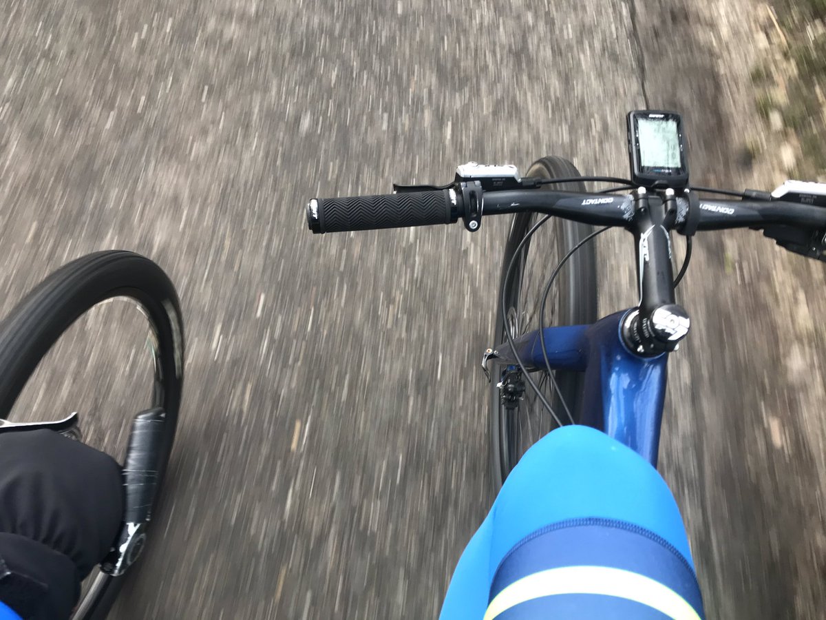 <a href="/fietsmaatjes/">Fietsmaatjes</a> dat viel niet mee vanochtend, 3 uurtjes in de #kou met de renners <a href="/BeachBoysNwijk/">BeachBoys cyclingteam</a> #trappenblijft #cycling