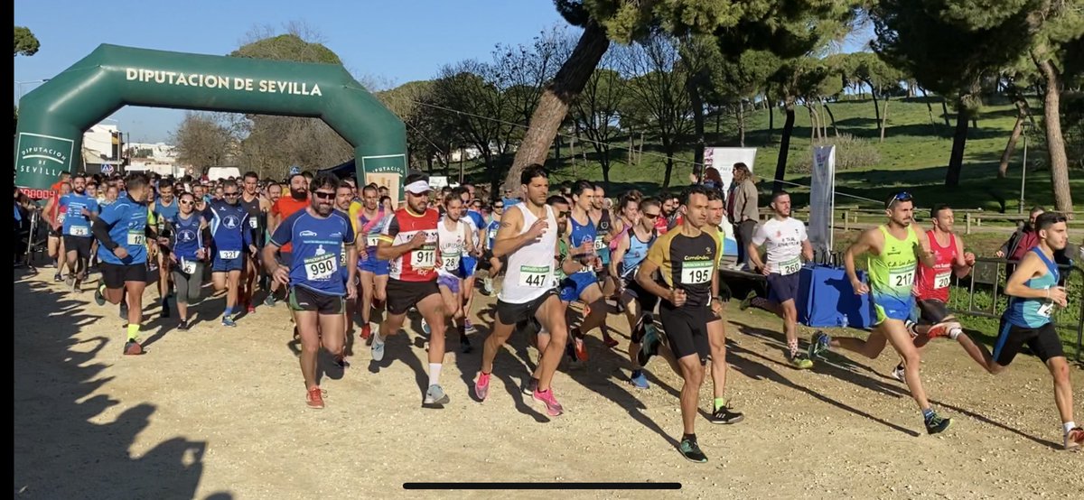 Para despedir el año, fiesta del deporte y la solidaridad en el Parque Oromana de #AlcaládeGuadaíra III San Silvestre de <a href="/asocpazybien/">Paz y Bien</a> y la colaboración de <a href="/aytoguadaira/">Alcalá de Guadaíra</a> el delegado de Deportes <a href="/tri_dalcala/">Jose Ant. Rodríguez López</a> fue uno de los 900 participantes