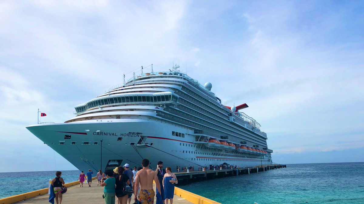 15_Shaw's tweet photo. Bring me back to paradise already 😻☀️ @CarnivalCruise https://t.co/D5WG0smmLH