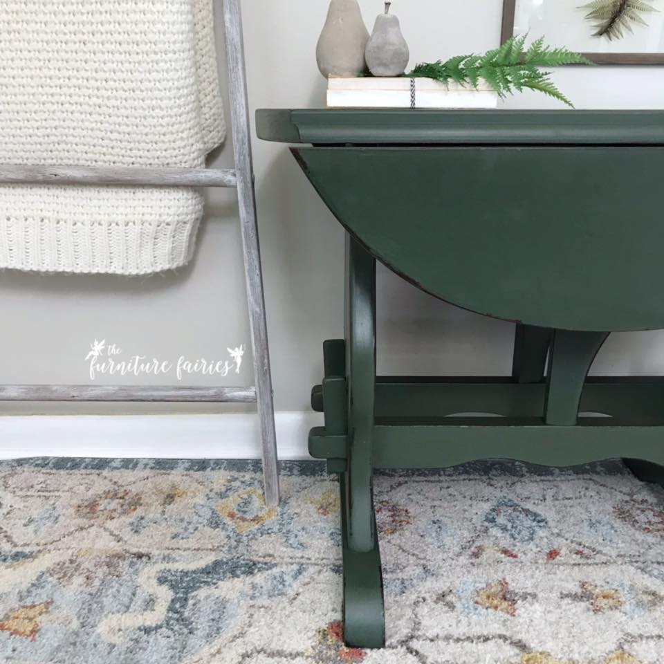 HomesteadHouse's tweet photo. Did someone say Bayberry? One of our most beloved Milk Paint colors. The love for green furniture keeps going with this adorable side table from The Furniture Fairies 

Find lots more photos of this one on their Facebook page: https://t.co/MmX5e7n14A https://t.co/rU4XtAALxq