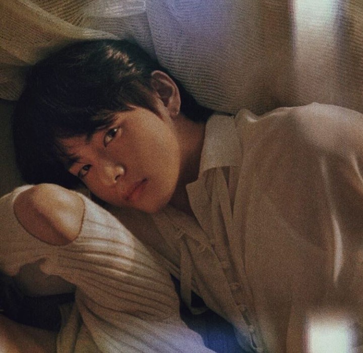 BTSLovez's tweet photo. Happy birthday to taehyung , a long time inspiration of mine ,an angel ,a baby ,a perfect human being 

May you always be blessed and happy 
I love you so much ❤️❤️❤️

#HappyBirthdayTaehyung #HappyBirthdayMrLindo
#HAPPYVDAY #BornToVLoved https://t.co/yNyFKVh48h