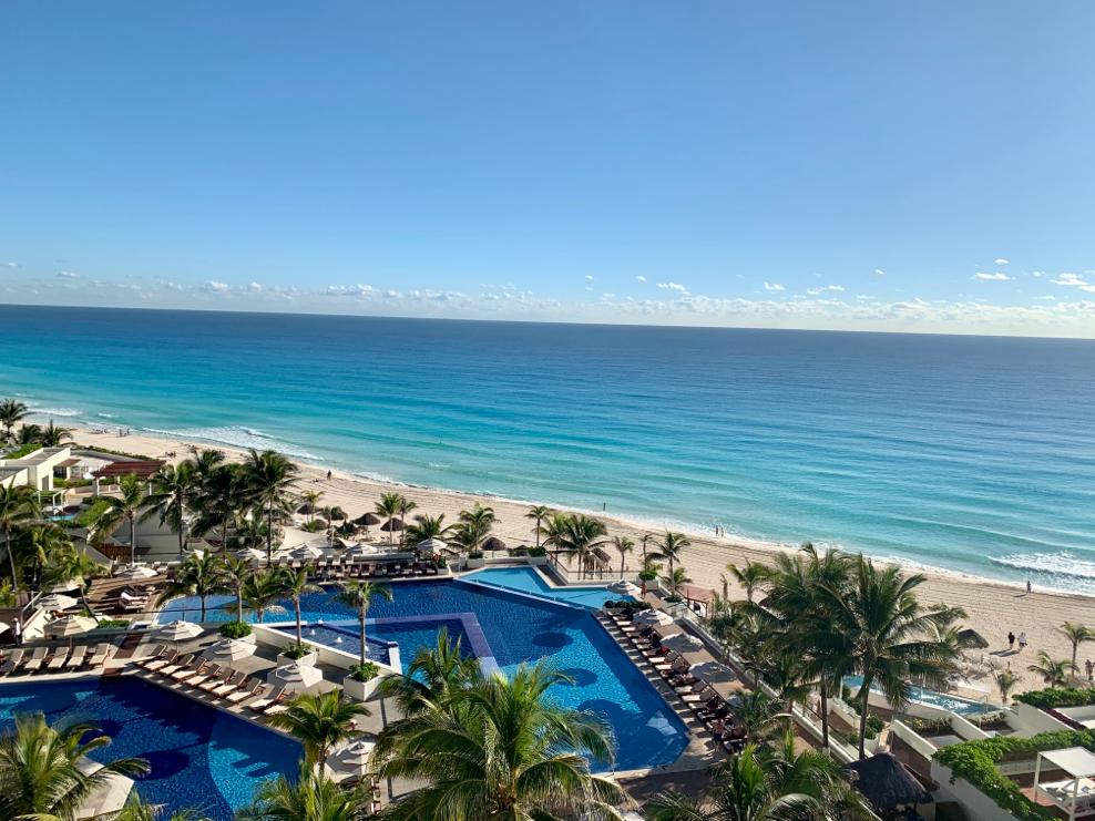 Now Emerald Cancun tweet media