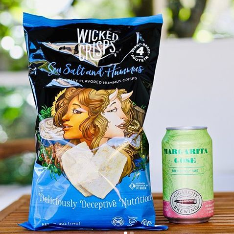 WickedCrisps's tweet photo. "Deliciously Deceptive Nutrition says it all. We love pairing @wickedcrisps with our favorite craft beers!" Repost -- thanks for the ❤️ and the great 📸 @thebeercloset!
#wickedcrisps #beerpairing #beer #craftbeer #saltysnack #snack #snacks #bettersnacks #chips #betterthanchips https://t.co/uvDJKnbKRo