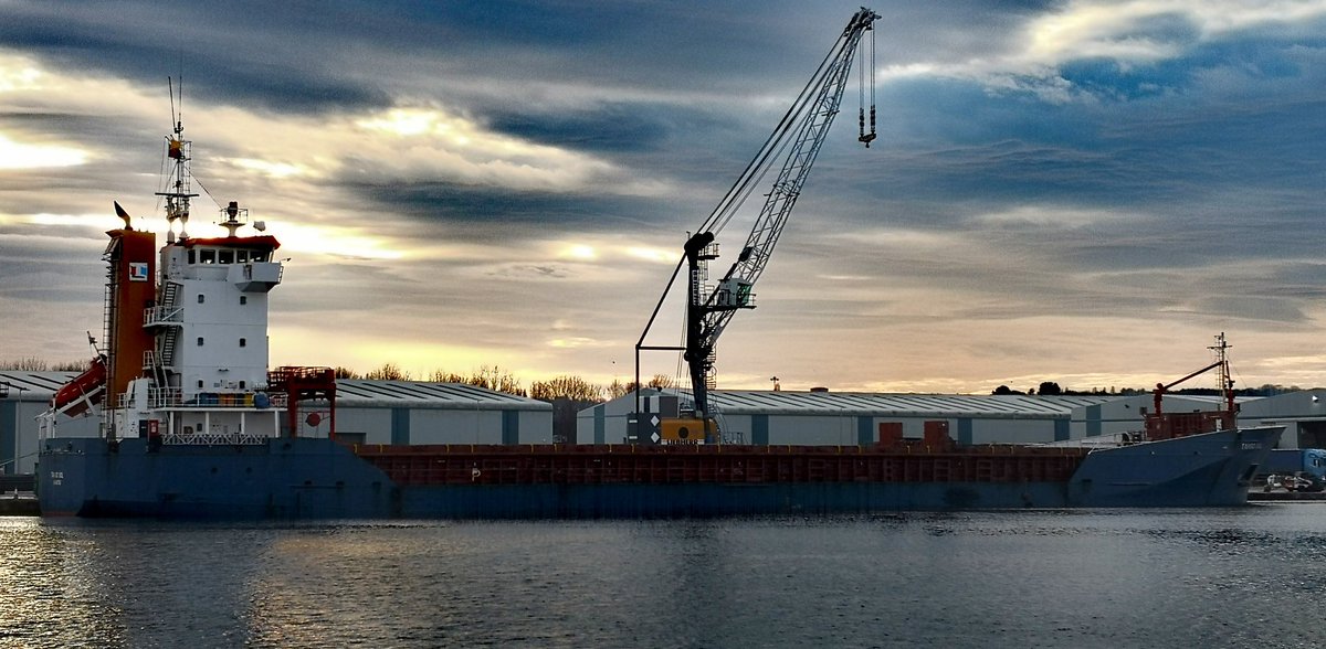 Streetgang42's tweet image. Cargo ship Tango Sol discharging in West float docks #Birkenhead today #huawei #mate10pro #shipsinpics