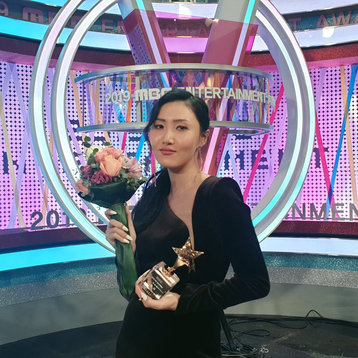 昨年の新人賞に続き、今年は優秀賞を受賞したファサ🎉 2019年は、ソロ