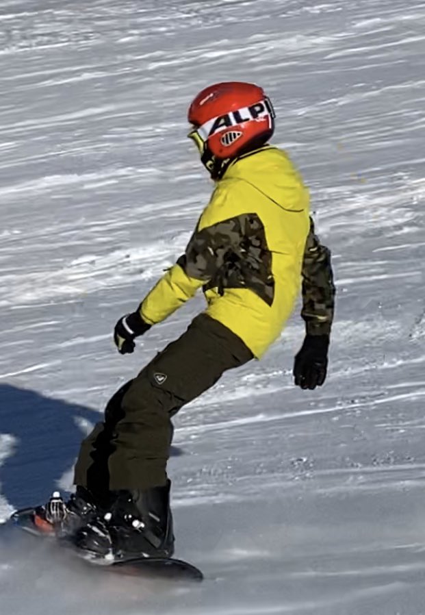 PaoloFrigoli's tweet photo. MatAle #snowboard | And #ski #greatjobguys https://t.co/pw6MAmYiBF