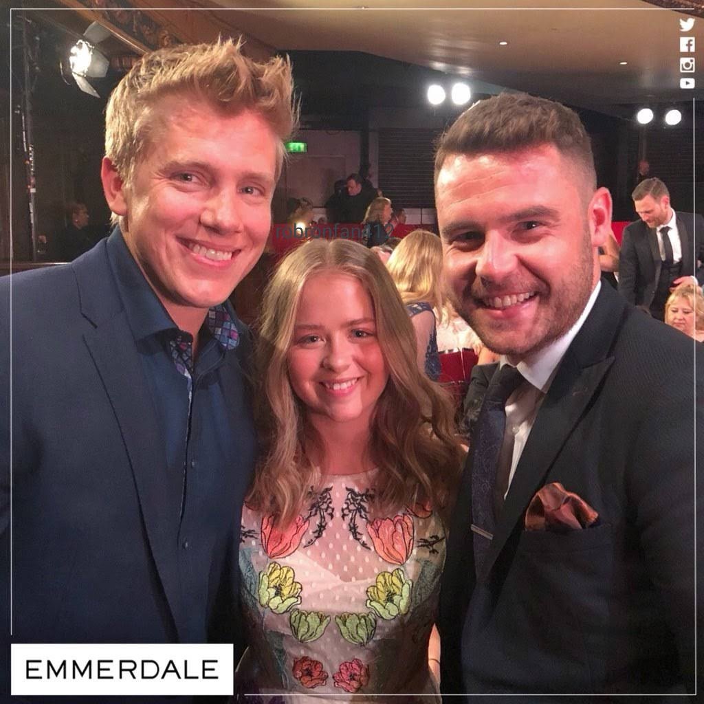 robronfan412's tweet image. Danny, Ryan &amp;amp; Izzi ❤
#robron #roblivion