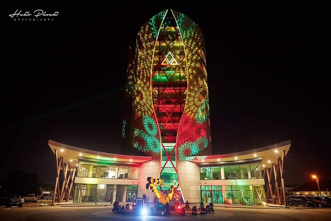 heliophoeli's tweet photo. The Assuria Hermitage Highrise ( A.H.H ).
Thank you Assuria Verzekeringen for intrusting me to cover this historic occasion in not only your companies history but also in the history of our country as we crown the A.H.H as the highest building in #Suriname. #crown #Assuria https://t.co/ayMOQNKMQF