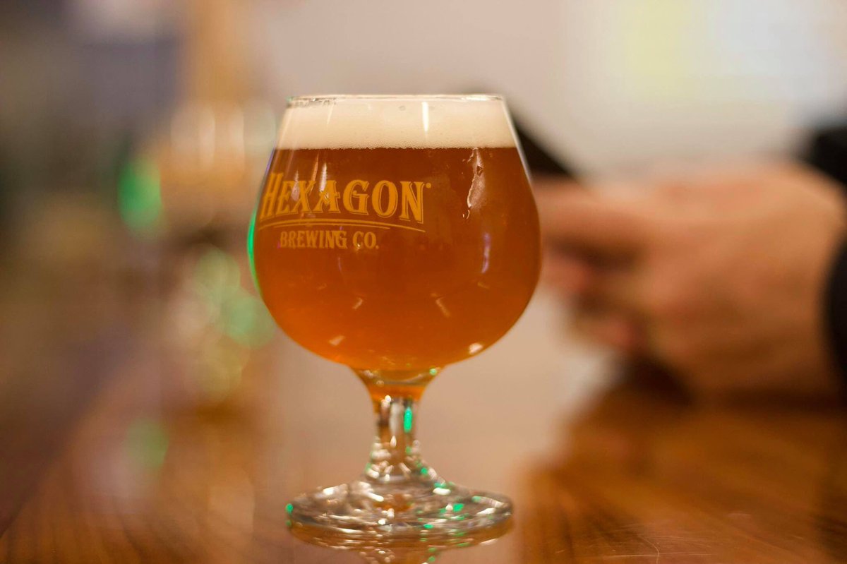 Time for Sunday specials! $1 off all pork, chicken, and Sloppy Joe sliders and “s” drafts:

Skinny D Kolsch
Sexy Cat APA
Summer Months Lager
Smoking Goat Red Pepper Ale
Seis Demonios Barrel Aged Dark Ale
Hello Sunshine Orange Vodka Cocktail
#Knoxville #craftbeer #knoxbeer