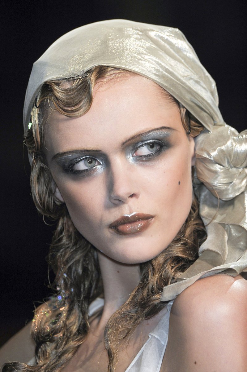 cyberglittter's tweet image. faces @ john galliano runways