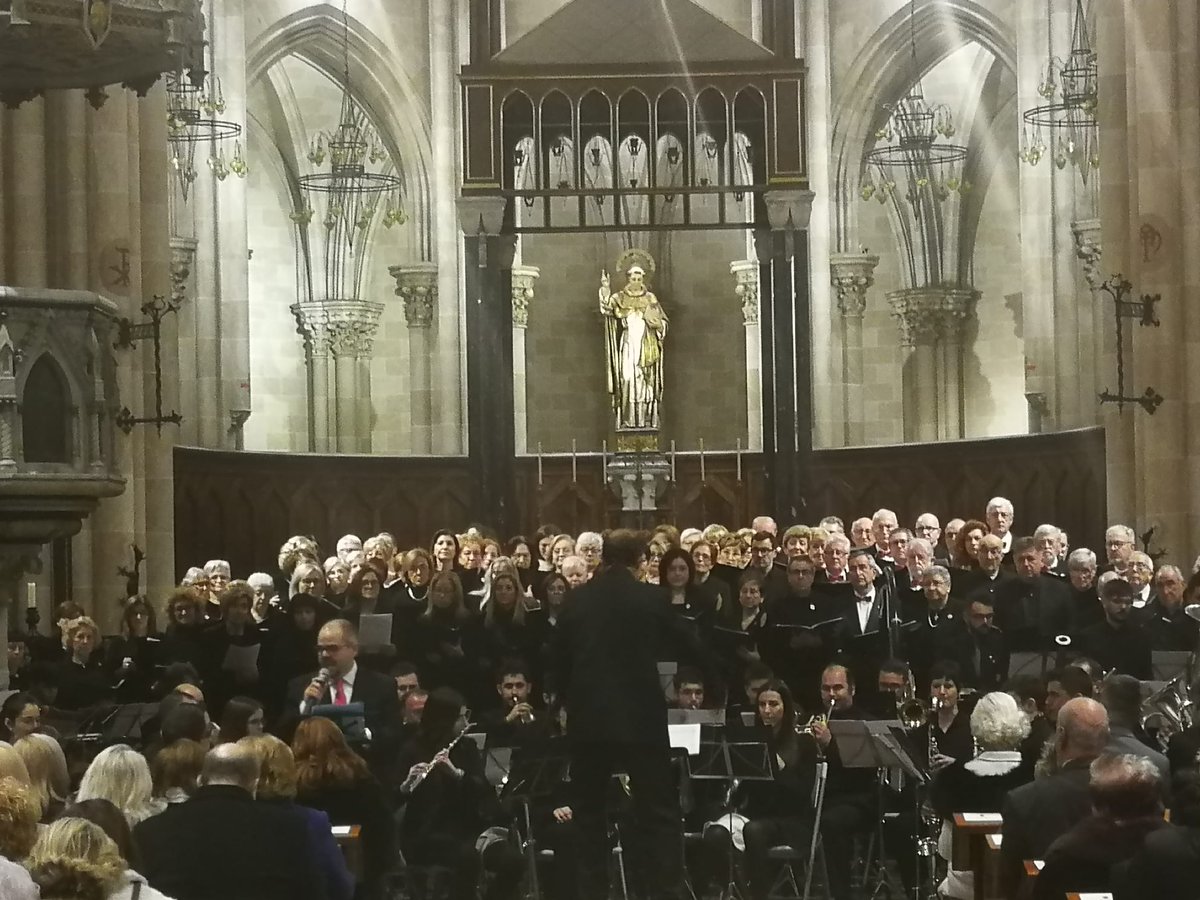 CsValencia_C's tweet photo. La concejala de @CsValencia_C, @amparopicoCS, asistió al Concierto de Clausura 'Any Sant Vicent Ferrer', que conmemora el 600 aniversario de su fallecimiento.
🎼Agrupación Municipal Beneixida.
📍Basílica de Sant Vicent Ferrer.
#CsConLasTradiciones https://t.co/JMMdm24eG3
