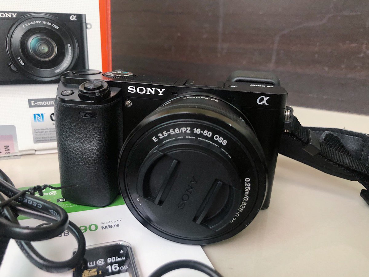 styleinfinite's tweet photo. ขายกล้อง sony a6000
อุปกรณ์ครบ + ฟิลเตอร์ 
ประกันยังเหลืออยู่ เมษายน 2563 ซื้อจากศูนย์ BIG CAMERA ใช้ไม่ถึง5ครั้ง
💸💸 ขาย 15,000 บาท 

🎅☃️🎄❄⛄
#กล้องมือสอง  #ขายกล้อง #กล้อง https://t.co/j6kvUdddzE