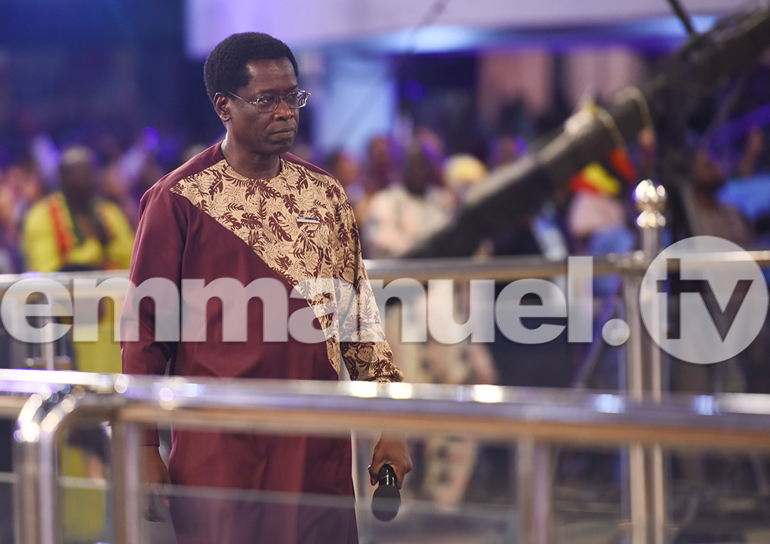 SCOANTBJoshua's tweet photo. Prophet Racine is at The SCOAN Altar to deliver a message that will prepare you to enter the New Year 2020. Open your heart to God’s Word, faith and Spirit, in Jesus’ name. https://t.co/7VZaOsPaN3