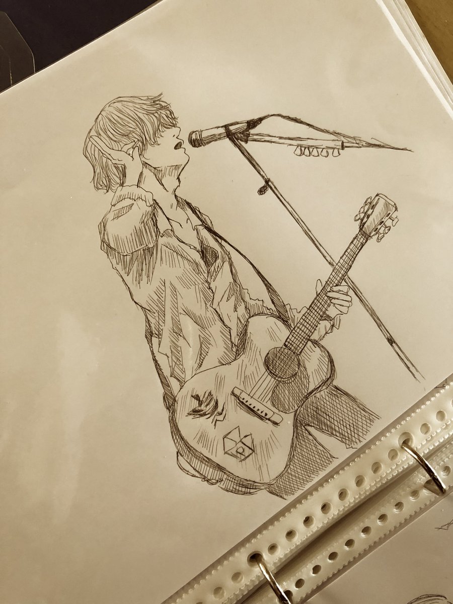 描いてたの全部ポイしてるって言ったらもったいないから捨てないでって言ってくれた人ありがとう
全部ファイリングしてるけど見返すと感慨深いものがある
#BUMPOFCHICKEN 
