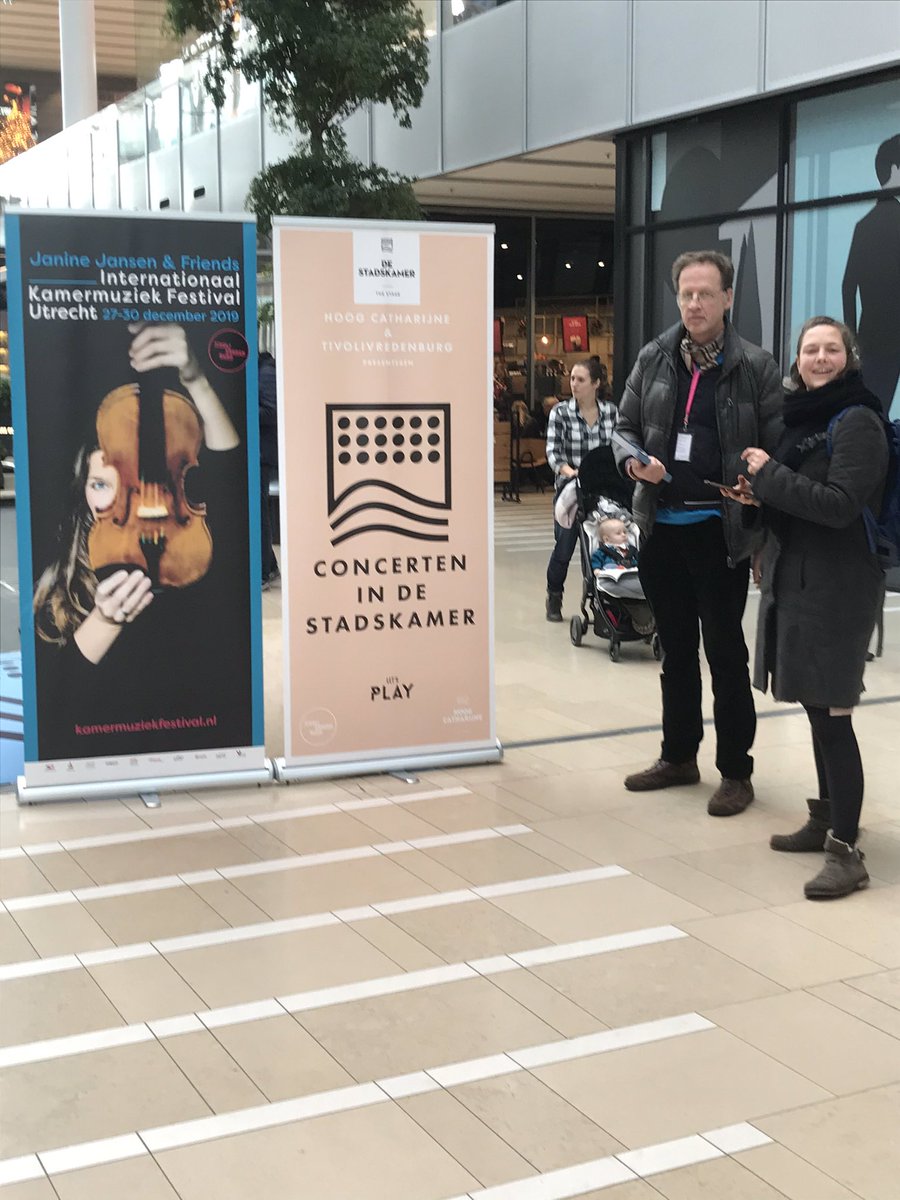 marjonkoenekoop's tweet photo. Even het shoppen onderbreken om naar het Ebonit Saxofoonkwartet in een druk Hoog Catharine te luisteren #ikfu2019 https://t.co/vRmpLpjrVw