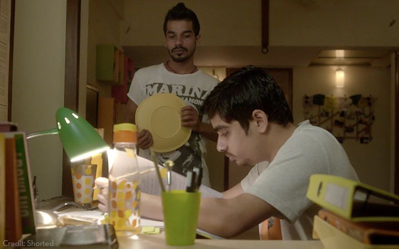 FilmCompanion's tweet photo. #Gunta, not unlike #ZoyaAkhtar’s short in #LustStories, is a beautifully bittersweet portrait of urban India’s most intimate and desensitized equation - read @ReelReptile's review of the short film starring @Ashishsverma and @rajshriartist @shorted_films https://t.co/VZvE4pn88r https://t.co/4eYeBTG50l
