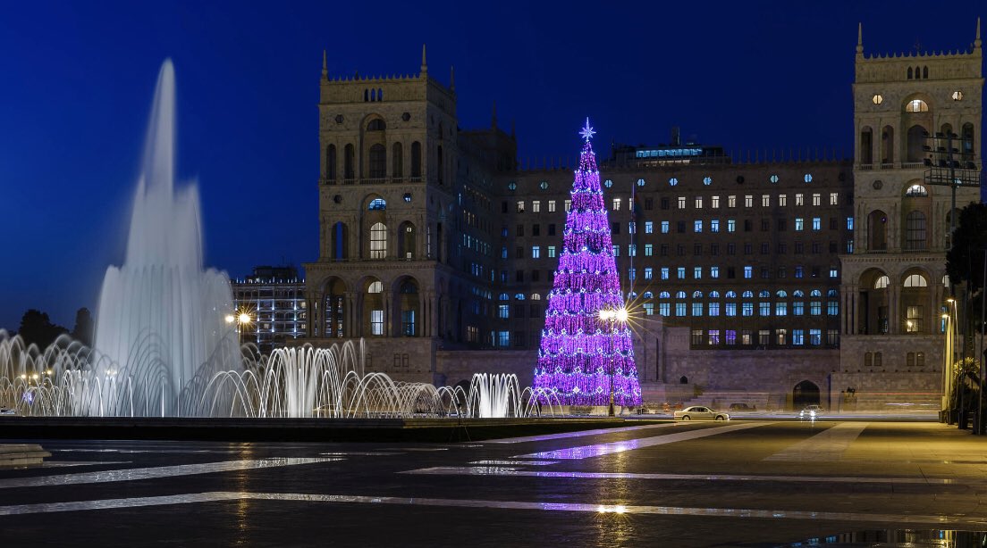 AzerbaijanTour's tweet photo. #Baku is ready for #NewYear Celebrations 🎉
_______
#azerbaijan #ChristmasTree #xmastree #2020FirstLook #200loading #travel #2019in5words #aze #azerbaycan #holidays https://t.co/2ODAhawuUq
