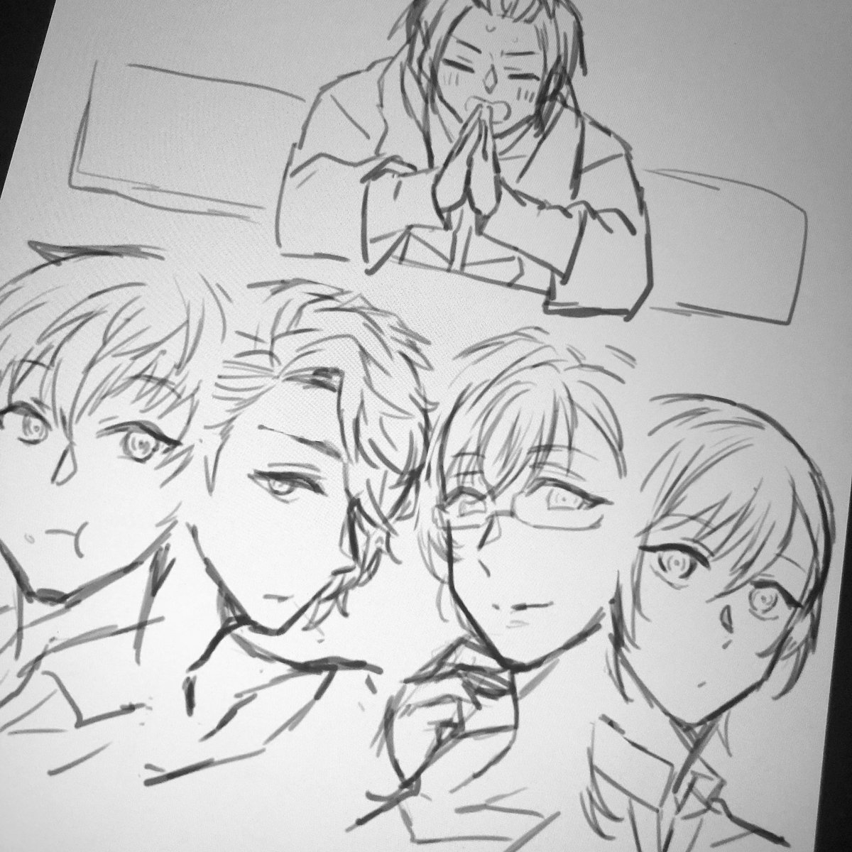 バスタフェの顔漫画を描いてるけど、ヘルベチカが一番描きやすい。この中性顔め。 