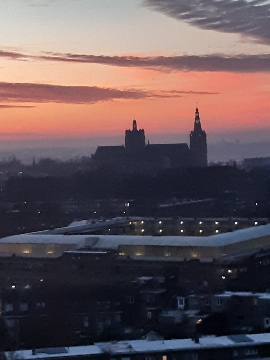 f_van_beers's tweet photo. @a3ndaily @oosterplas @shertogenbosch Geweldig. Ook vanaf Amazones mooie zonsopgang.Fijne dagen https://t.co/lNzairujwT
